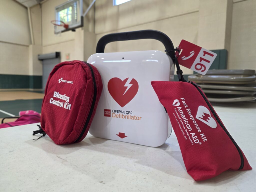 LIFEPAK CR2 AED with a bleeding control kit and AED fast response kit, sold through our AED store